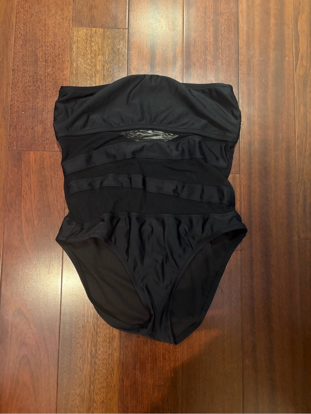 Women’s Black Strapless One-Piece Swimsuit